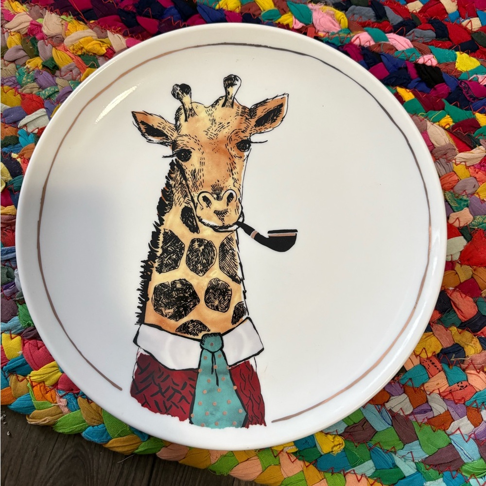 FUNKY THE CELLAR GIRAFFE ON WINTER PLATE (NWT)
